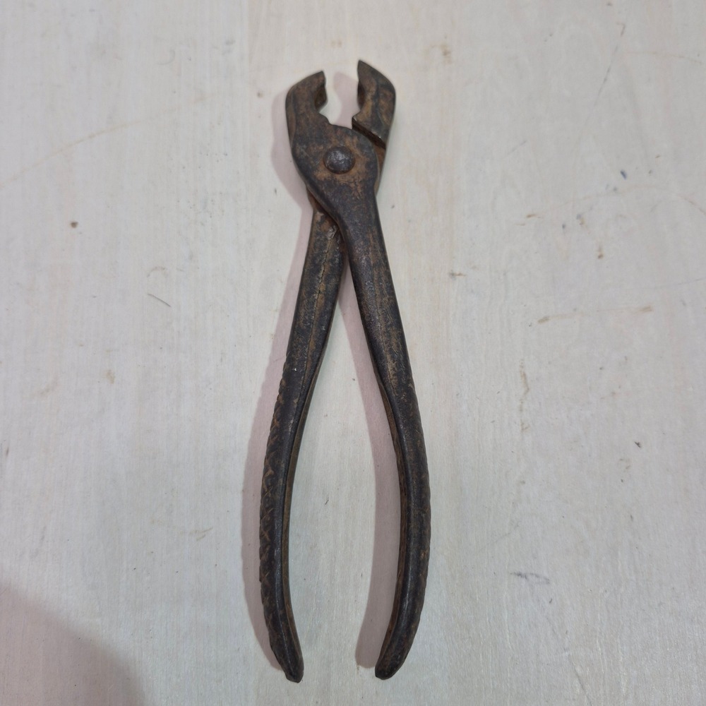 Vintage Perfect Brand Fencing Pliers Nipper Tool Rustic Patina 7.25 Inch